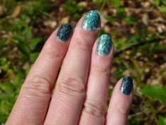 31dc2017 - green nails - mint to be yours il etait un vernis - laoujereve04