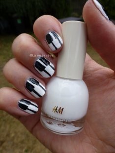 31dc2018 - black&white nails - day 7 - laoujereve 037380995799526558117..jpg